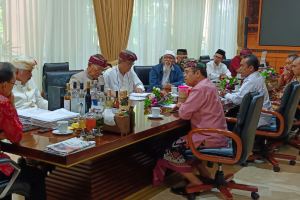 Kaban KESBANGPOL dampingi Gubernur Bali terima Audensi FKUB.