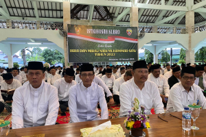 Kaban KESBANGPOL Bali Hadiri Peringatan Istighosah Kubro dalam rangka Isra Miraj 1444 H / tahun 2023 di Masjid Agung Sudirman
