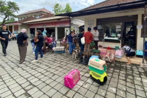 Karya Bhakti Sosial Pos Terpadu NGROMBO Badan Kesbangpol Bali