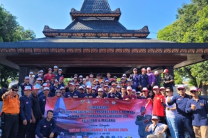 Ziarah Rombongan Badan Kesbangpol Provinsi Bali beserta Ormas ke Makam Bung Karno