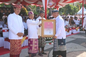 Badan Kesbangpol Bali Raih Adhyasta Prajaniti Untuk ke-2 Kalinya