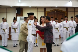 Sekda Dewa Indra Kukuhkan Paskibraka Bali, Siap Kibarkan Merah Putih di HUT ke-80 RI