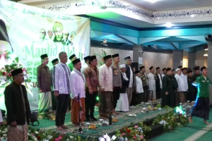 Hadiri Maulid Nabi, Wagub Giri Prasta Gaungkan Empat Pilar Kebangsaan di Masjid Al-Ihsaan